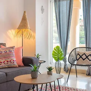 https://elviria-apartment-marbella.es-andalucia.com
